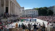 Feria de Nîmes : la Maxi Fanfare enflamme la Maison Carrée