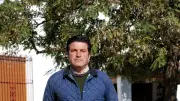 Fuente Ymbro à Nîmes : un cartel tricolore pour un hommage