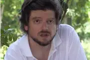 Greg Guillotin reconnaît des violences conjugales et présente ses excuses