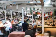 Halles de Toulon : cinq ans après, le bilan des premiers commerçants