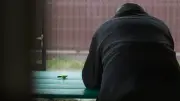 Il perd 100 kg en un an sans chirurgie et évite l'opération