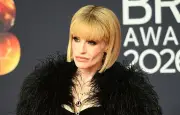Kelly Osbourne sobre depuis huit mois après la mort de son père