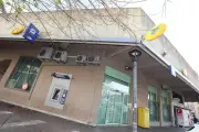 La Poste : 471 bureaux menacés de fermeture, syndicats et direction s'opposent