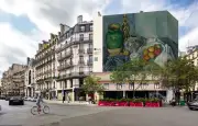 L'art s'invite en géant sur les murs de Paris avec le Getty Museum