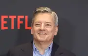 Macron décore le patron de Netflix de la Légion d'honneur