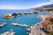 Maisons sphériques sur la mer : le projet fou d'un Niçois