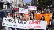 Marches pour le climat : des milliers de manifestants en France