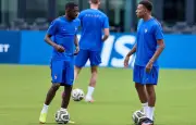 Mbappé dément toute tension avec Dembélé avant le rassemblement des Bleus