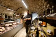 Michel Poma défend le fromage fermier de La Turbie à Monaco