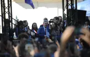 Mélenchon qualifie de « misérable » l'accord Bardella-Farage sur les migrants