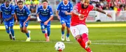 Nîmes Olympique écrase Troyes (4-0) et reste leader