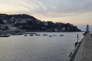 Port de Nice bloqué par des pêcheurs, un ferry contraint d'attendre au large