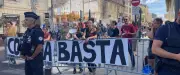 Première manifestation anticorrida à Nîmes : une trentaine de manifestants