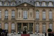 Présidentielle 2027 : Roussel candidat, la droite refuse de s'effacer