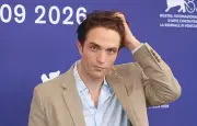 Robert Pattinson : cinq films en 2026, il réclame des vacances