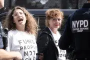 Susan Sarandon interpellée à New York lors d'une manifestation anti-Netanyahou