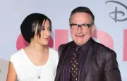 Zelda Williams dénonce une vidéo IA de son père Robin Williams