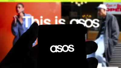 ASOS piraté : une notification frauduleuse sème la panique chez les clients