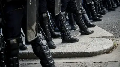 Boucliers stroboscopiques : première utilisation policière à Paris