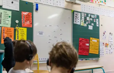 Buellas : une enseignante sensibilise ses élèves au cancer du sein avec des Lego