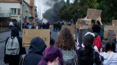 Béziers : lycéens en colère, affrontements avec les CRS