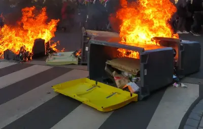 Courbevoie retire ses poubelles face aux risques de dégradations