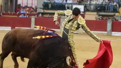 Feria du Pilar : une oreille pour Emilio de Justo et Tomas Rufo