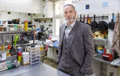 Fred Sirieix, star britannique, débarque dans « Alerte à l’hôtel » sur M6