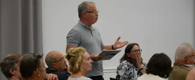 Frontignan : les habitants exigent des industriels des solutions contre les odeurs