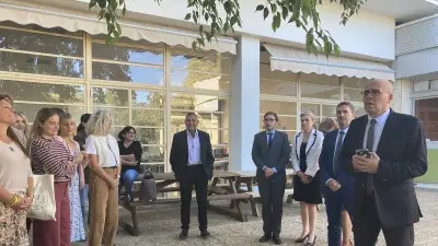 Hommage à Samuel Paty et Dominique Bernard dans le Gard avec le Dasen