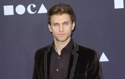 Keegan Allen rassure après son agression à West Hollywood