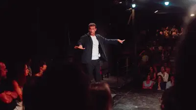 L'abolition des privilèges : une nuit de fièvre au théâtre de Nîmes