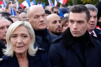 Le Pen maintient sa confiance à Bardella, accusé d'antisémitisme