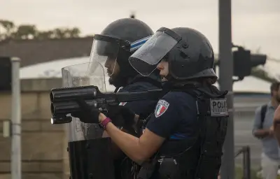 Lycéen blessé à Tours : il a perdu l'usage de son œil droit