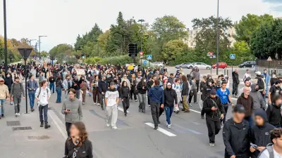 Nîmes : 600 manifestants malgré l'interdiction, 12 interpellations