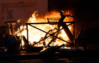 Nouvelles violences et pillages à Paris malgré l'appel de Macron