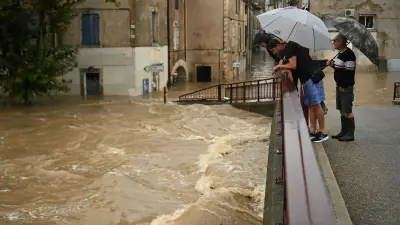 Nuit d'orages dans le Gard : 200 mm en Petite Camargue, A9 coupée