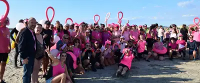 Octobre rose : 75 marcheurs dans la mer à Frontignan pour les femmes