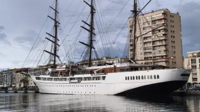 Sea Cloud II à Sète : escale du trois-mâts au quai d'Alger