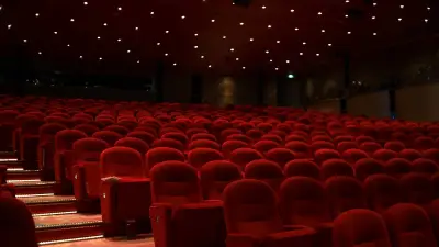 Spectatrice enfermée seule dans un cinéma suisse : sa drôle de mésaventure
