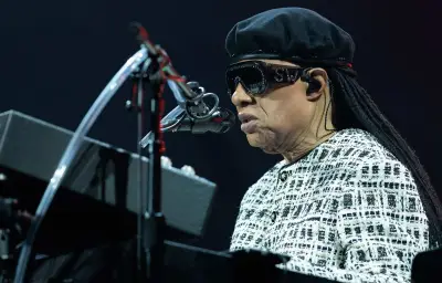 Stevie Wonder célèbre 50 ans de « Songs in The Key of Life » à Paris