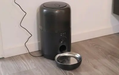 Test Philips Pet Series : distributeur connecté avec caméra Full HD