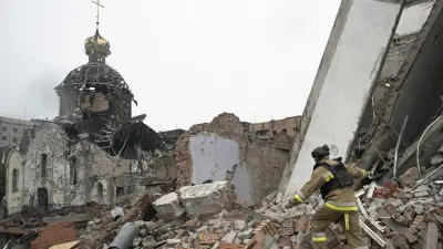 Ukraine : 30 morts dans une frappe russe sur des bus à Kramatorsk
