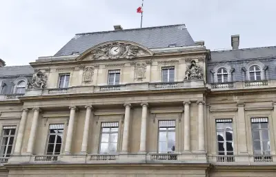 VIH : six associations saisissent le Conseil d'État contre des discriminations persistantes