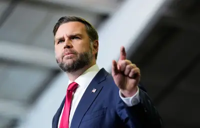Violences en France : Vance accuse l'immigration avant les midterms