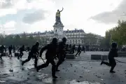 Après le 17 octobre : couvre-feux, Marseille bouclée, acte II des gilets jaunes