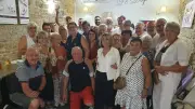 Bagnols : les pionniers du comité des fêtes honorent Michel Gras