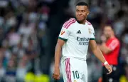 Ballon d'or : Papin préfère Kane à Mbappé, la com' du capitaine des Bleus agace