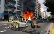 Blocages lycées : 78 blessés, un prof aspergé d'essence