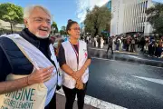 Blocus lycéens à Antibes : qui sont les adultes en brassard blanc ?
